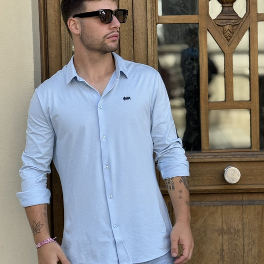 Camisa celeste (bordado celeste)
